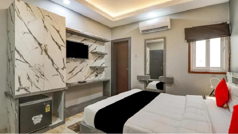 Hotel Mansa Канпур Экстерьер фото